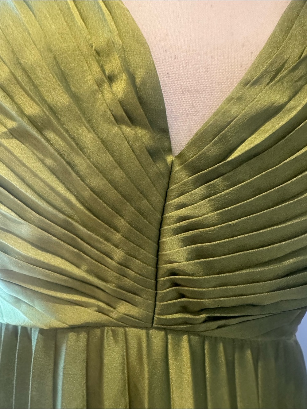 Abercrombie & Fitch satin Giselle dress women’s size MT medium - Picture 16 of 17